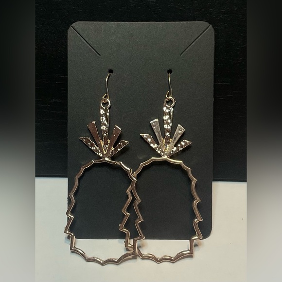 NWOT Copper Colored Pineapple Dangle Earrings #482 - Picture 1 of 4